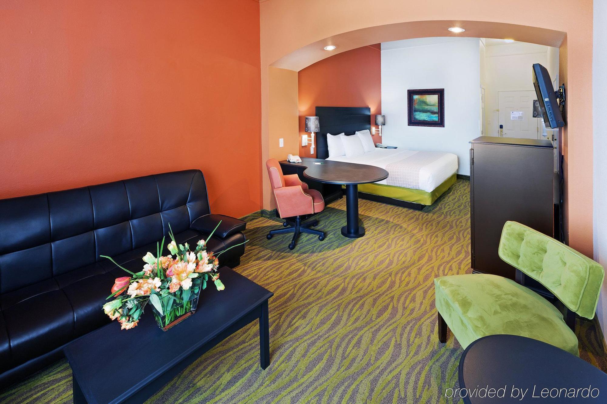 La Quinta By Wyndham Airport Hotel 3*